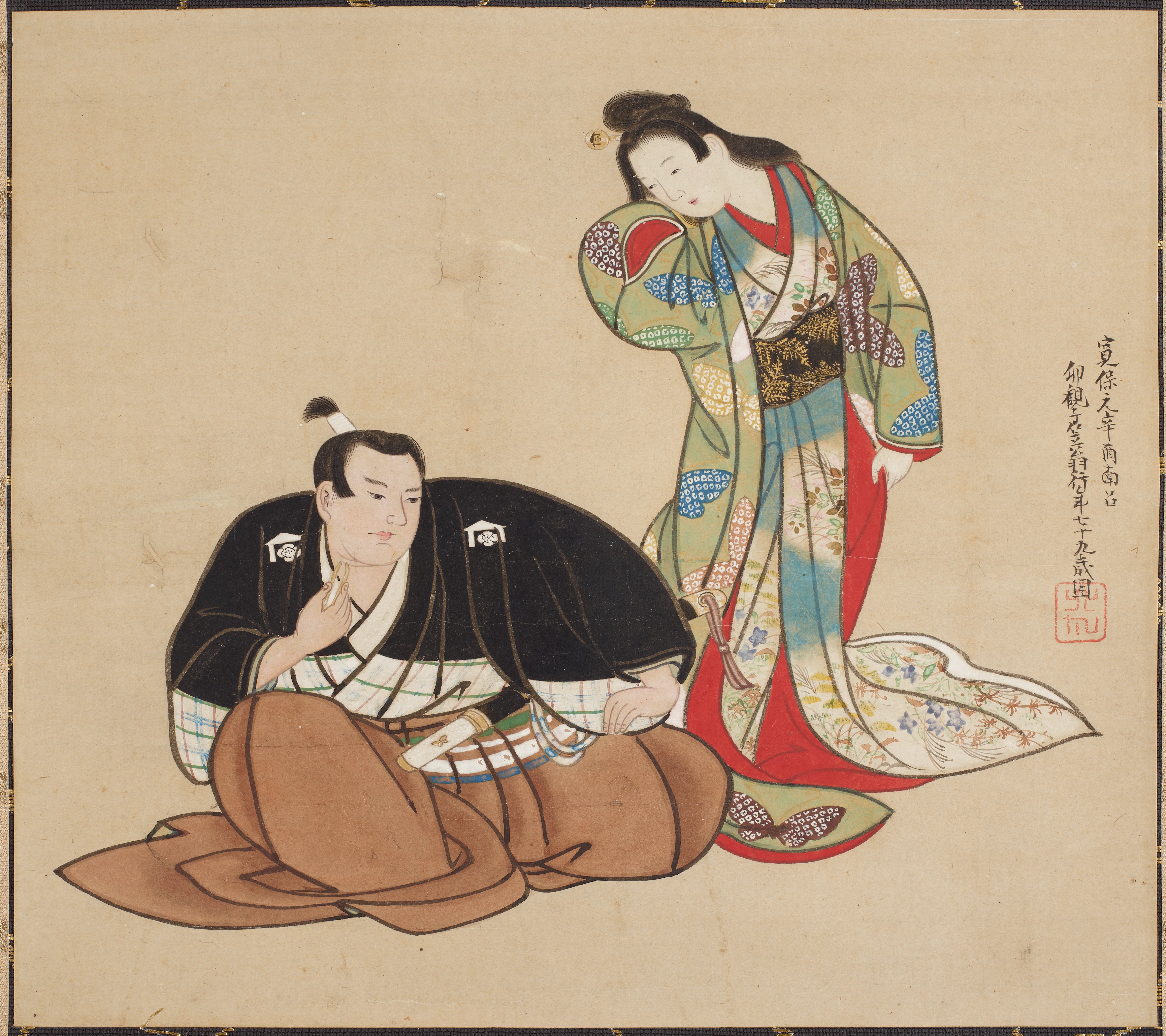 立つ女と、座って髭を抜く男