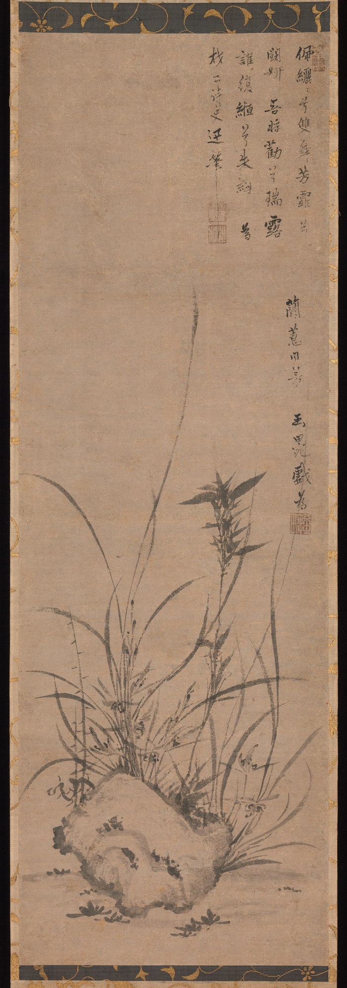 蘭と岩