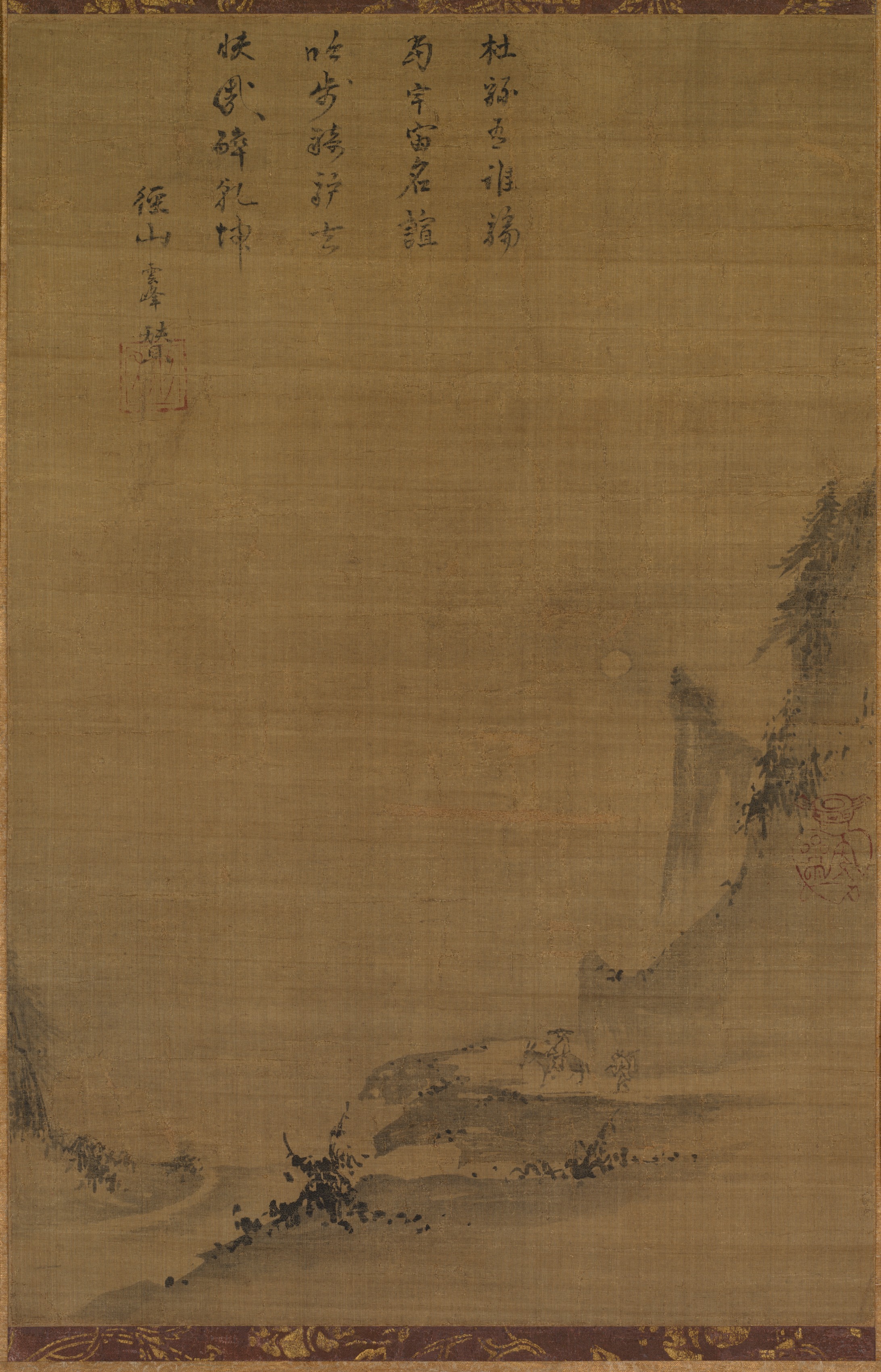 月光の山岳風景