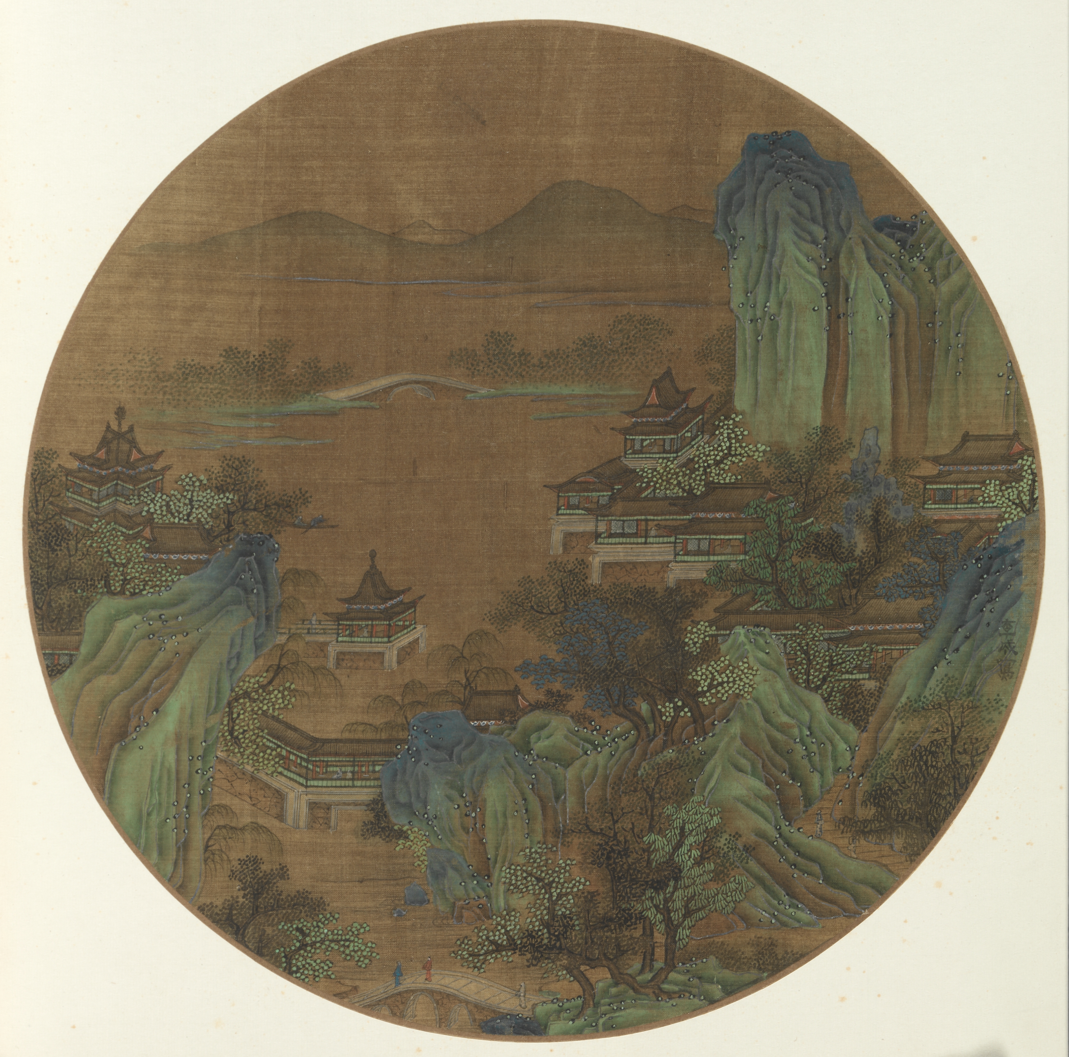 湖の情景