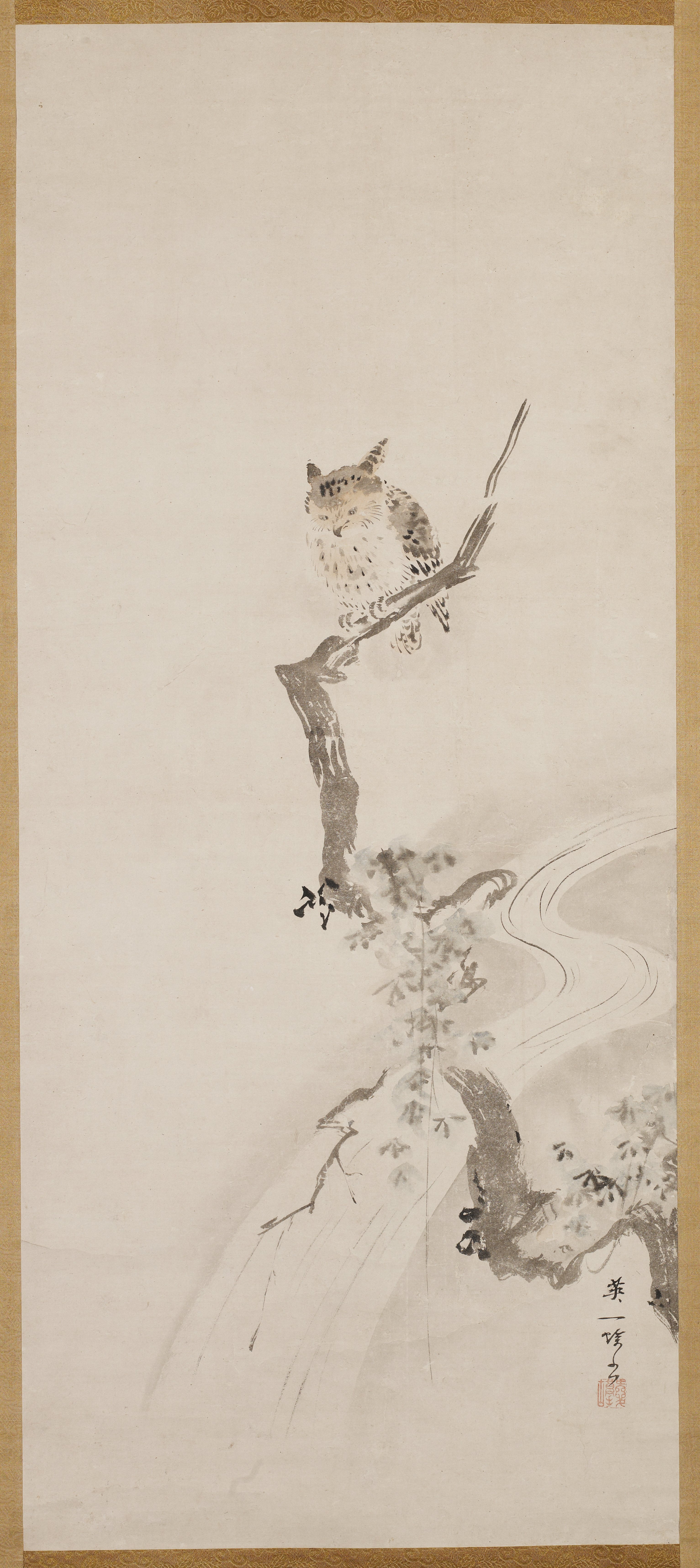 木にとまる梟