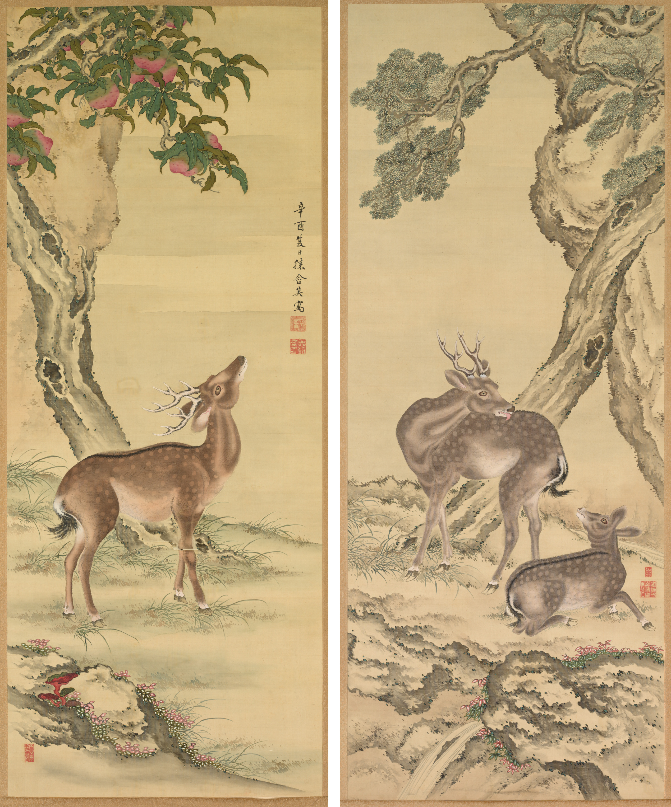 長寿の象徴：桃と松の下の鹿
